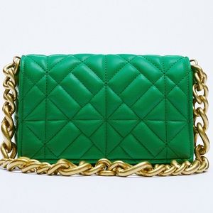 Zara quilted chain shoulder purse in green